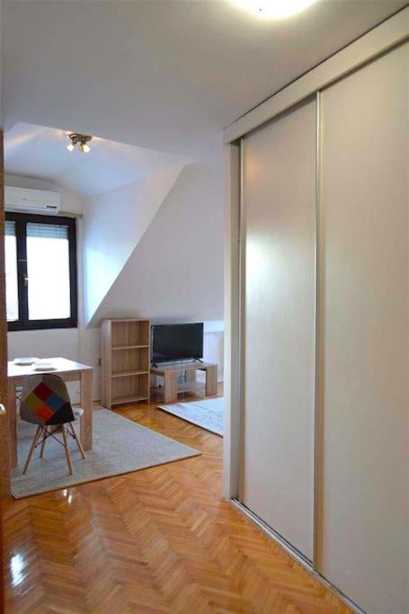 City Centre Loft Skopje Bagian luar foto
